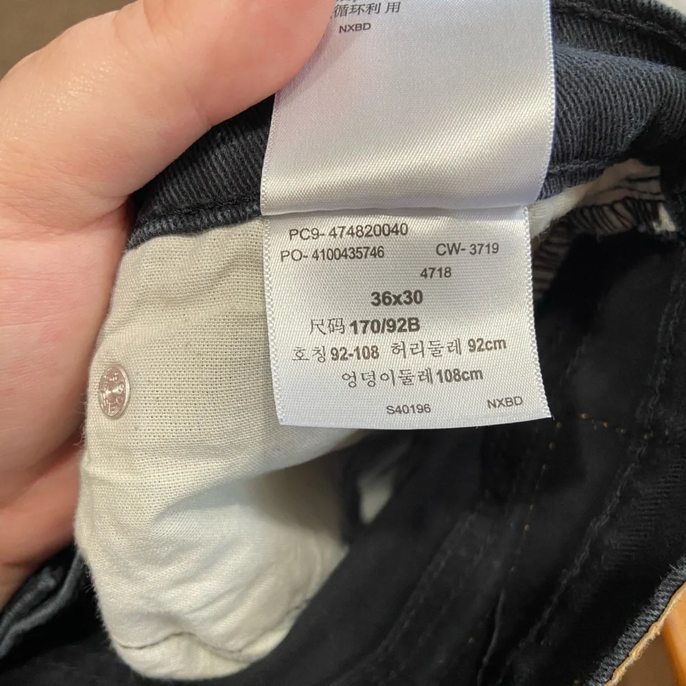 Men’s Denizen 218 Black Jeans 36x30 - Picture 5 of 6